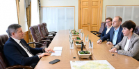 Врио Губернатора Брянской области встретился с директором благотворительного фонда «Ванечка» - Администрация области