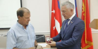 Заслуженный архитектор РФ Александр Вязьмин удостоен высшей муниципальной награды - Городская Дума