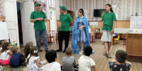 «Добрая коровушка» передала подарки детворе покровского детского сада - Центр народной культуры