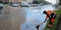По всему Ижевску приступили к очистке решёток ливневой канализации - Сусанин
