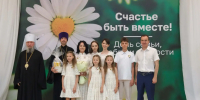 Губернатор В.Кондратьев встретился с семьей  Корнеевых - Министерство труда и соцразвития