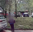 В Москве мужчина с ребенком обокрал пенсионерку, которая пустила их попить воды - M24.Ru