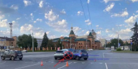 Годовалый ребёнок пострадал в аварии на Соборной площади - Om1.Ru
