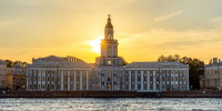 Руферы поднялись на шпиль Кунсткамеры в Петербурге - РТВ-Подмосковье