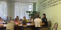 Сотрудники Госавтоинспекции провели занятие по безопасности для детей в Думиничском центре - УМВД Калужской области