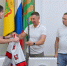 Олег Денисов приветствовал вратаря клуба НХЛ «Каролина Харрикейнз» Петра Кочеткова - Progorod58.Ru