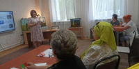 Омских пенсионеров научили распознавать звонки и сообщения мошенников - Om1.Ru