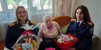 Киришские следователи поздравили ветерана войны со 100-летием - 47Channel.Ru