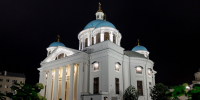 В день памяти Царственных страстотерпцев митрополит Кирилл совершил ночную Литургию в Казанском кафедральном соборе - Казанская Епархия