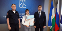 Сотрудница банка Эльвира Беляева переубедила клиента переводить деньги на счёт мошенников. Фото: Зульфия Набиуллина. - Красное Знамя
