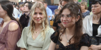 ФОТО к новости: 35 дипломов с отличием: выпускники Института искусств получили документы о высшем образовании - НГПУ