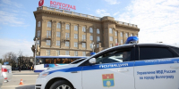 Омича с почти 1 кг наркотиков задержали полицейские в Волгоградской области - Родной город Волгоград