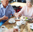 seniors-holding-hands-cafe.jpg - Gorod3466.Ru
