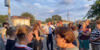 Встреча ради воды: активисты ЛДПР помогают жителям Орджоникидзе добиться стабильного водоснабжения - ЛДПР