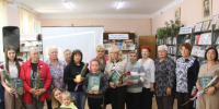 43 том «Книги Памяти» передали семьям погибших героев СВО в Красноармейске. - Красноармейский район