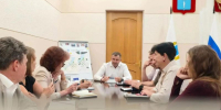 В администрации прошло совещание по подготовке фестиваля пляжного волейбола, приуроченного ко Дню физкультурника - Балаковские вести