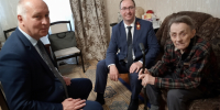 В рамках мероприятий, приуроченных к празднованию Победы в ВОВ, руководитель Управления Дмитрий Губин и члены Совета ветеранов встретились с Олегом Викторовичем Дроздецким - УФК по Псковской области