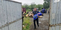 Молодогвардейцы Северодвинска вместе с главой города Игорем Арсентьевым навестили приют «Четыре лапы» - Молодая Гвардия