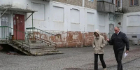 В Воркуте продолжаются масштабные работы по благоустройству дворовых территорий в рамках федеральной программы «Формирование комфортной городской среды». - Муниципальный округ Воркута