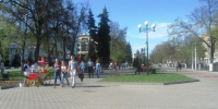 В центре Курска иномарка сбила подростка на электросамокате - Комсомольская Правда