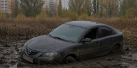 Работник автосервиса в Старом Осколе угнал клиентскую машину и застрял на ней в болоте - Oskol.City