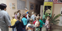 Экскурсия в библиотеку «День русских сказок», приуроченная к Единому дню фольклора - Спасский район