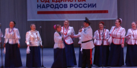 «Край оренбургский — край казачий»: в Молодежном центре прошёл концерт ансамбля «Златая Русь» - НоКС ТВ