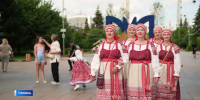 Народные костюмы представили на фестивале этномоды "Врата Сибири" в Тюмени - ГТРК Регион-Тюмень
