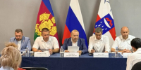Депутаты Городского Собрания Сочи Александр Жигалко, Константин Сыпало и Алексей Далецкий приняли участие во встрече с активом ТОС Молдовского сельского округа - Городское Собрание