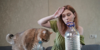 Врач рассказала, чем опасна вода из нагретой пластикой бутылки - Комсомольская Правда