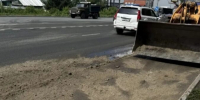 В Новосибирске устраняют последствия разлива дизтоплива после ДТП на «Звездной» - Precedent.TV