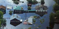 Большая вода хлынула на дороги и поля, добралась до огородов и жилых домов - Газета Красноярский рабочий
