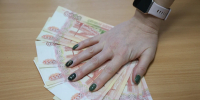 С карт родителей на Алтае спишут 90 миллионов за налоговые долги детей - Комсомольская Правда