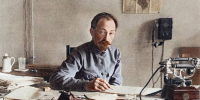1921 г. РСФСР. Москва. Председатель Всероссийской чрезвычайной комиссии по борьбе с контрреволюцией и саботажем (ВЧК), народный комиссар внутренних дел РСФСР Феликс Эдмундович Дзержинский в своем рабочем кабинете. / Репродукция ТАСС - ФСБ опубликовала неизвестные архивы к 100-летию со дня смерти Дзержинского:  “Грани” — партнер “РГ” - Газета Грани