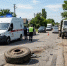 Внезапный удар оторвавшегося колеса грузовика отправил саратовца в больницу - SaratovNews.Ru