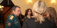 На севере столицы открылась фотовыставка о женах и матерях бойцов СВО  - Наше Бескудниково