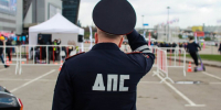У погибшего мотоциклиста-инспектора ДПС в Домодедово остались жена и сын - Вести Подмосковья