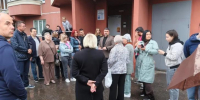Жители курской многоэтажки отказались от мурала в память о погибшем мальчике - Курские Известия