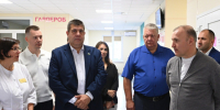 Глава Адыгеи оценил результаты строительства первого модульного здания для женской консультации. - Гиагинский район