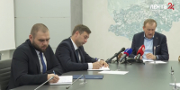 Жительница Приозерска пожаловалась на "кладбище машин" - 47Channel.Ru
