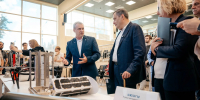 Александр Хинштейн ознакомился с разработками ЮЗГУ по борьбе с БПЛА и медтехнологиями - Курская правда