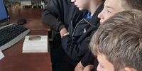 Малынская сельская библиотека. Патриотический час «Будем жить в единстве дружном». - Щекинская МЦБ