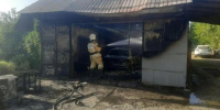 В Кировском районе сгорел гараж с автомобилем - Вести Крым