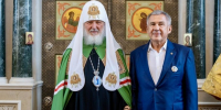 Патриарх Кирилл посетил Петропавловский собор в Казани - Реальное время