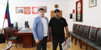 Глава Кайтагского района вручил участнику СВО медаль Министерства обороны РФ - Сетевое издание Деловой Кайтаг