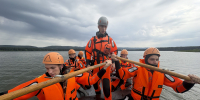 Курсанты академии отработали действия по спасению людей на водных объектах - Сибирская пожарно-спасательная академия