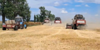 В Кировском округе продолжается уборочная кампания. - Кировский муниципальный округ
