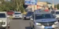 В Шахтах 32-летний водитель электросамоката влетел в припаркованную машину и погиб - DonDay-Shakhty.Ru