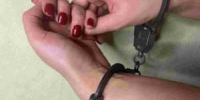 Шахтинка нелегально торговала сигаретами из машины и получила штраф 200 тысяч рублей - DonDay-Shakhty.Ru
