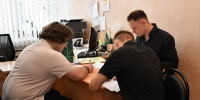 Детям-сиротам вручили ключи от жилых помещений - Город Пенза